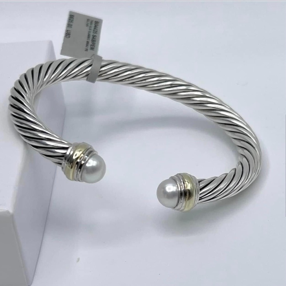 David Yurman Cable Classics Collection
Bracelet with Pearls and 14K Gold - Picture 3 of 5